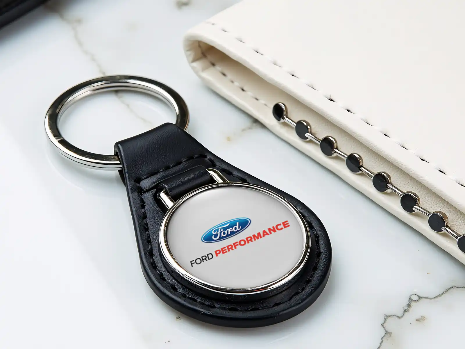 Ford Supporto Catena Chic Pro Tocco Forza